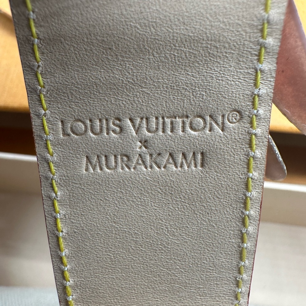 SOLD
Louis Vuitton x Takashi Murakami lipstick holder - Picture 5 of 8
